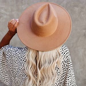 Tan wide brim hat